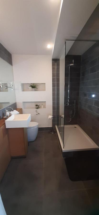 Rare Luxury Harbourview Apartment Sleeps 6 Torquay Exterior photo
